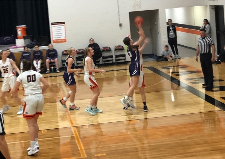 SV girls basketball player