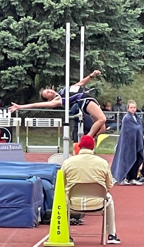 Brianna placed 7th at State Track Meet